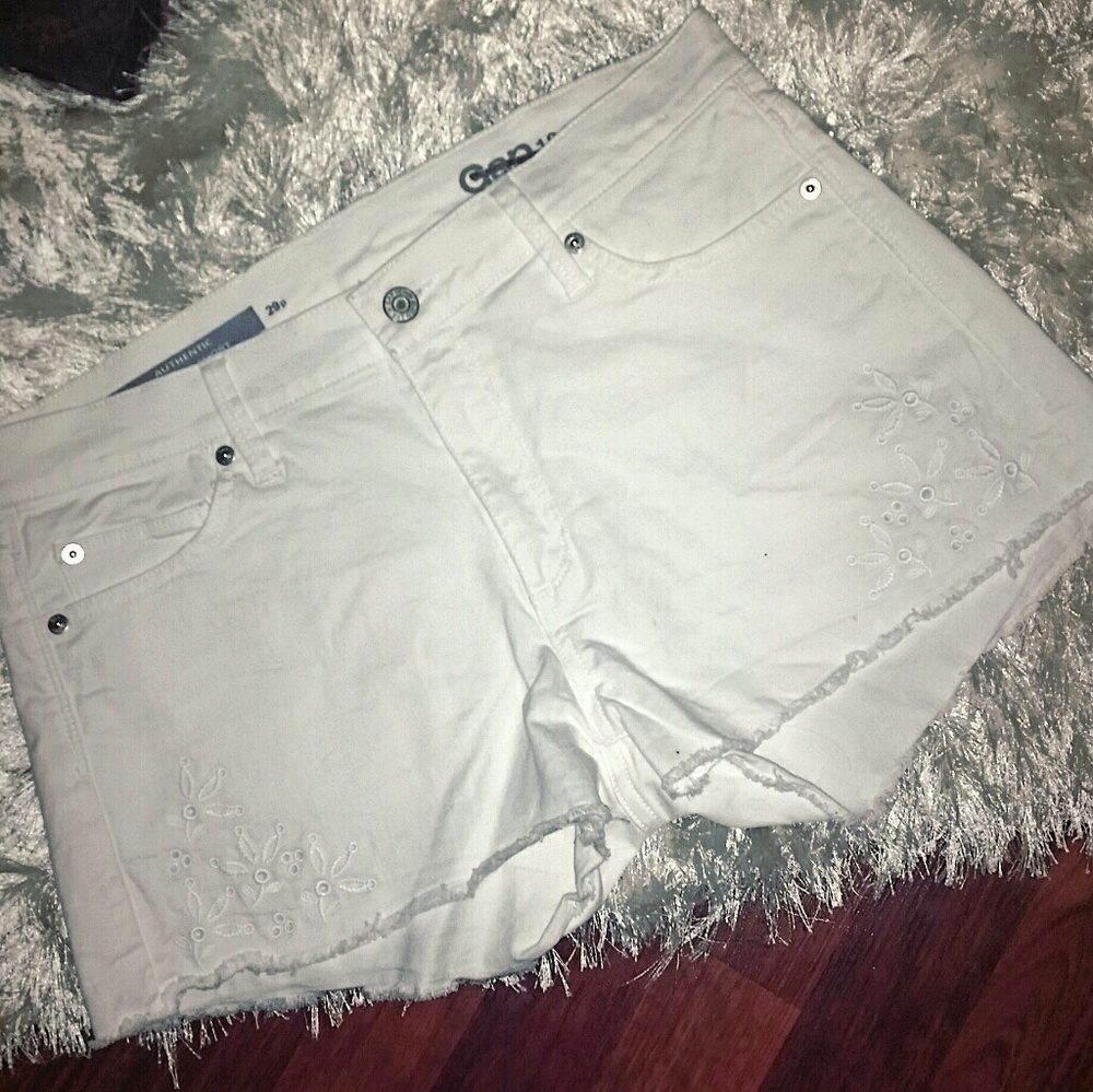 New Gap summer shorts raw hem embroidered sz 29p